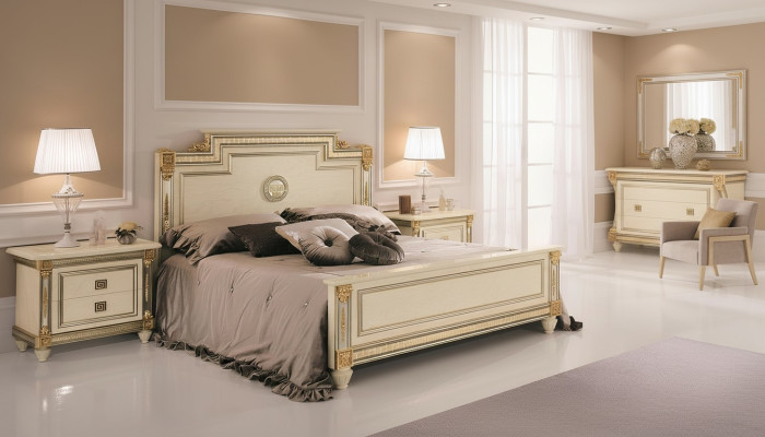 Royal bed 2x night stands bedroom set 3-piece set wood beds new