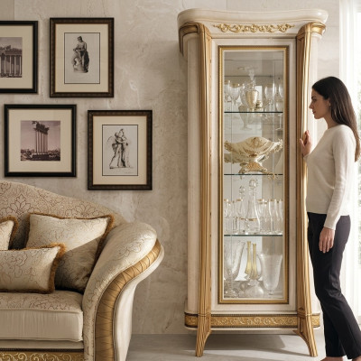 Luxury Display Window Cabinet Glass Classic Style Furniture Shelf ITALY NEW