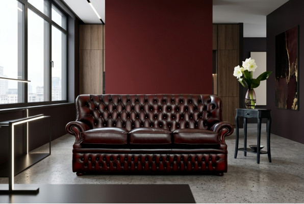 Brown Chesterfield 3-seater in antique style designer living room couch
