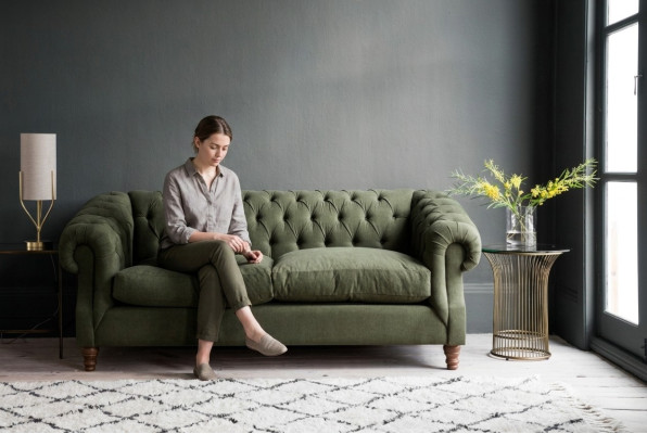 Green Chesterfield Upholstered Three-Seater Designer Luxury Couch