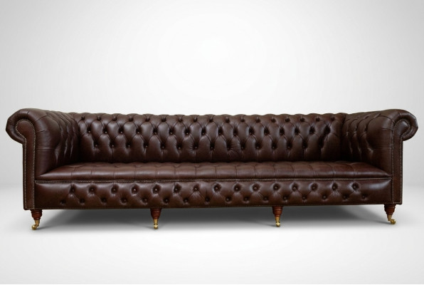 Brown Chesterfield 4-Seater Classic Luxury Baroque Rococo Sofa