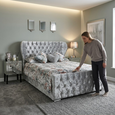 Chesterfield Design Velvet Bed Luxury Textile Beds Bedroom Double 200x200cm