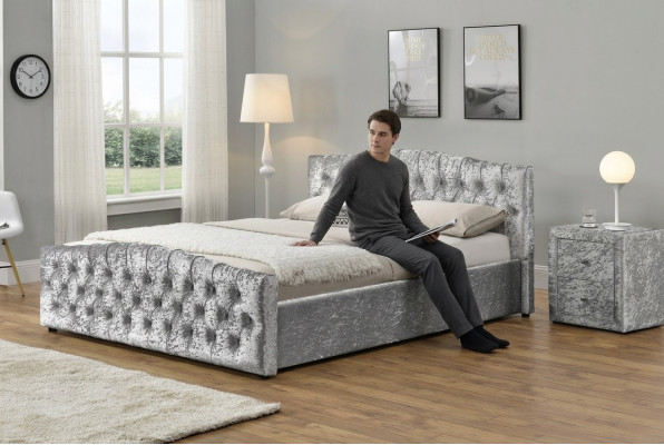 Modern gray Chesterfield luxury double bed designer bedroom beds