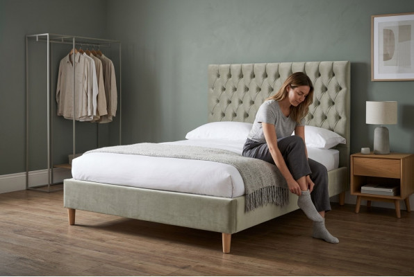 Chesterfield Design Upholstered English Black 140/160/180x200 Beds Double Bed