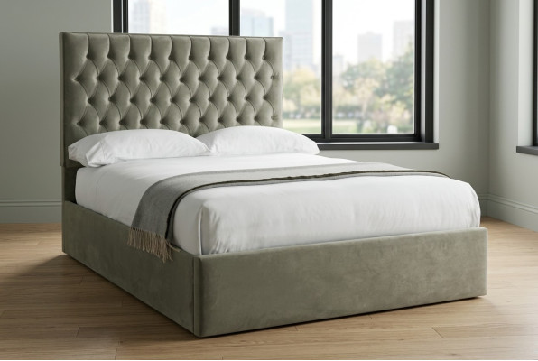 Tufted Chesterfield Double Bed Designer Bedroom Beds