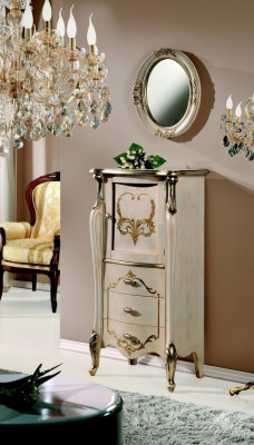 Chic sideboard cabinet Italian furniture Baroque style living room