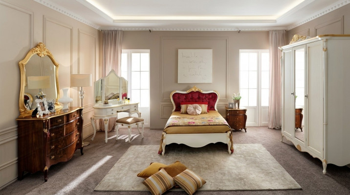 Italian furniture design luxury bed Swarovski crystal stones Baroque style beds