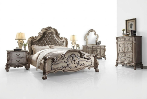 Complete set bedroom royal baroque bed dressing table bedside table 6 pieces.
