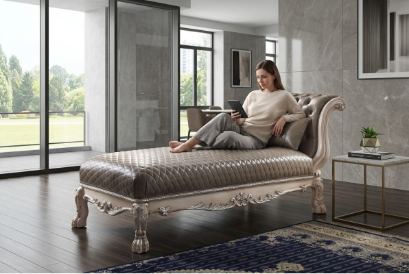 Liege Classical Leather Luxury Lounges Lounge Chair Chesterfield Chaise Longue