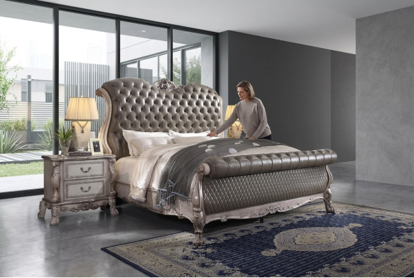 Design Baroque Luxury Furniture Nightstand Beds 180x200 Bed 3-piece Bedroom Set