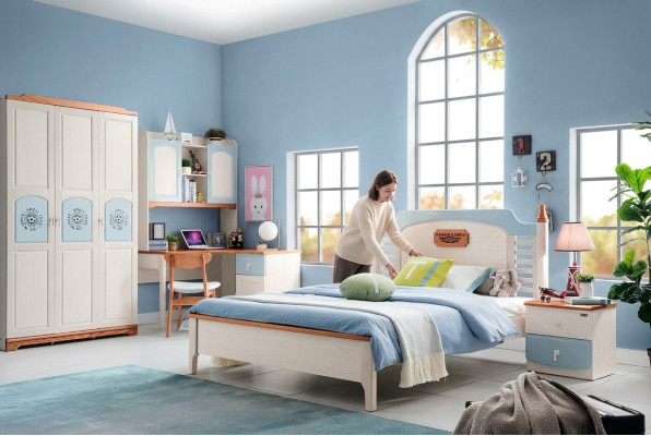 Bedroom set 5-piece. Bed, 2 bedside tables, desk, children's bed, solid wood furniture.