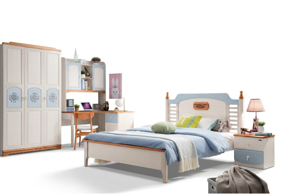 Bedroom set 5-piece. Bed, 2 bedside tables, desk, children's bed, solid wood furniture.