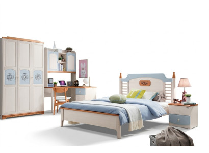 Bedroom set 5-piece. Bed, 2 bedside tables, desk, children's bed, solid wood furniture.