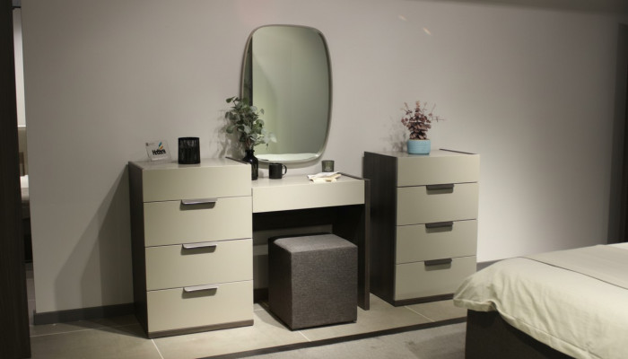 Dressing table with mirror makeup bedroom design furniture wood 2-piece set. New