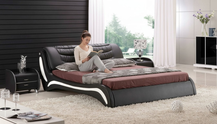 Designer bed bedroom beds leather hotel luxury upholstery Italian