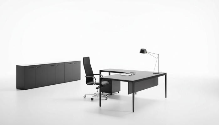 Design table desk Italian furniture furnishing computer furniture Frezza