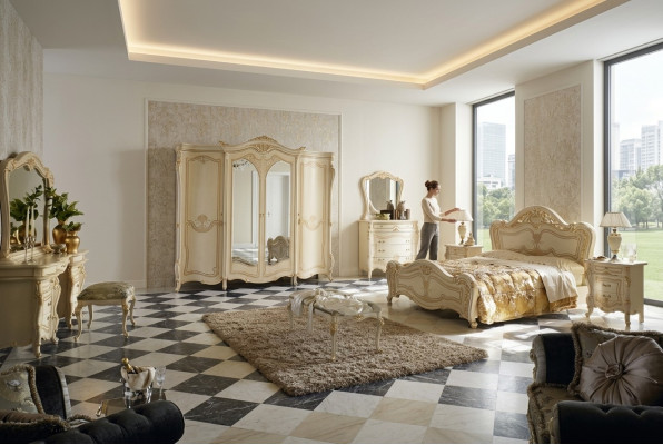 Incomparable classic 10-piece Italian bedroom set