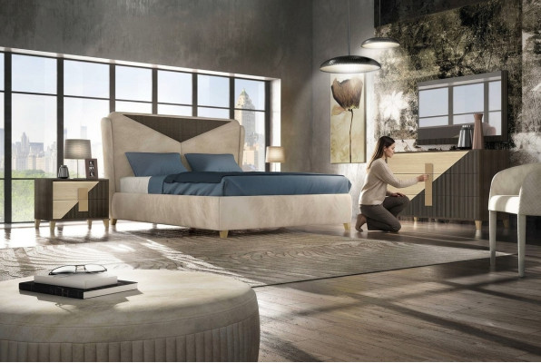 3-piece bedroom set: bed, 2 beds, nightstand console, double hotel