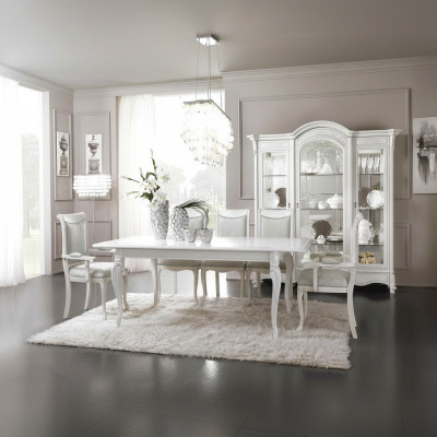 Dining table set with 4 armchairs, classic wooden 5-piece complete set.