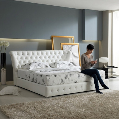 Designer Chesterfield Leather Bed Hotel Double Luxury Sleeping Room