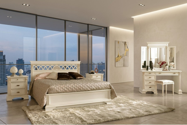 Classic bed with 2 nightstands, 3-piece bedroom set. Italian furniture, solid wood, baroque style.