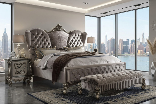 Design luxury bedroom 3-piece. Bed, 2x nightstand, classic bed set