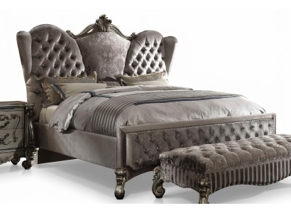 Design luxury bedroom 3-piece. Bed, 2x nightstand, classic bed set