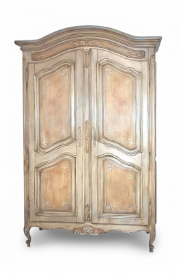 Solid wood bedroom wardrobe living room Vaccari cav giovanni wardrobes
