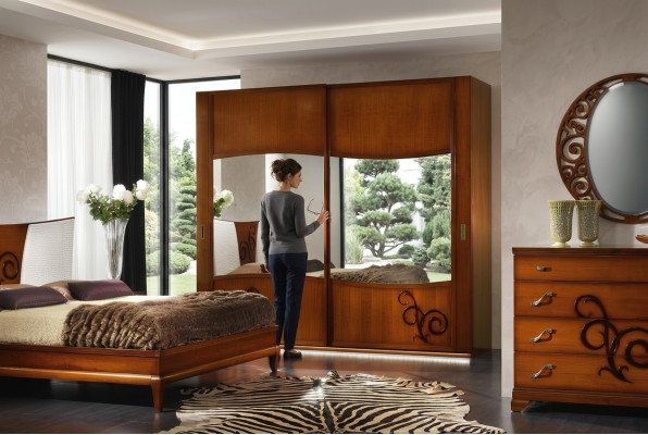 Wardrobe closet with sliding doors closet modern bedroom
