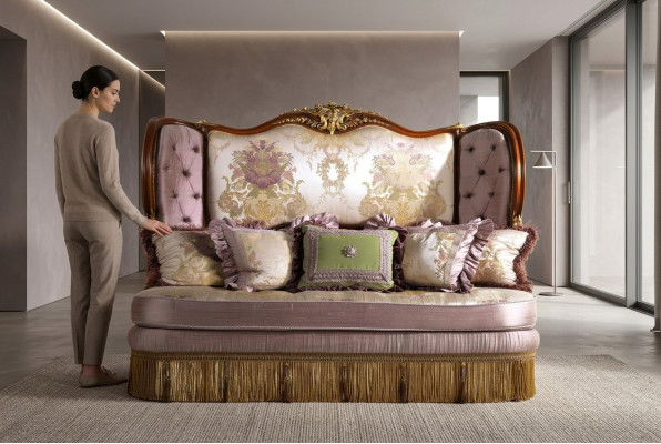 Timeless Elegance Stylish Purple Chesterfield Three-Seater Sofa for Your Home