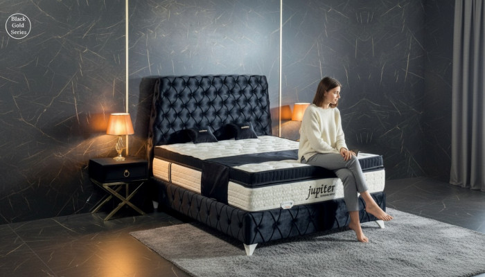 Black Bedroom Set Bed Nightstand Chesterfield Beds Furniture Velvet 3-piece.