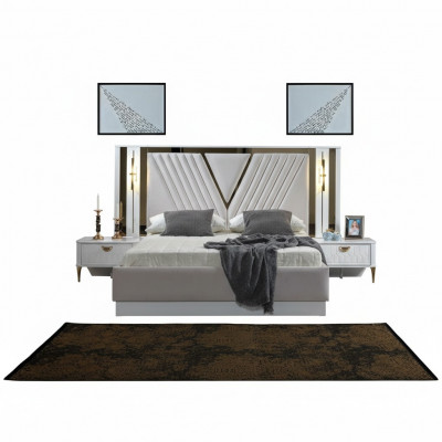 2-bedroom bed with gold embellishments and matching nightstands