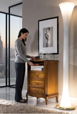Classic chest of drawers wooden furniture brown living room 3 drawers design lamp