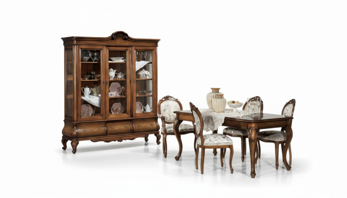 Classic dining room furniture set, wooden furniture, dining table with 4 chairs, display cabinet, 6 pieces.