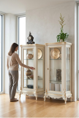 Wooden Showcase High-Quality Showcase Classic Furniture Design White Display Cabinets