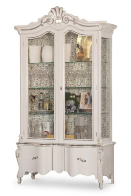 Luxurious white wooden display cabinet with classic furniture design cupboard vitrine.