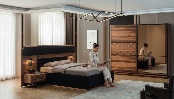 Exquisite bedroom set: Noble double bed, 2 wooden nightstands