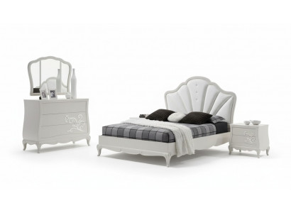 Luxury bedroom set 5-piece. Bed, 2x nightstands, dresser, designer furniture