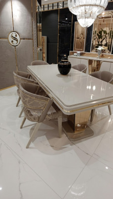 Luxurious 6x chairs Clear lines and elegance Complement to any interior