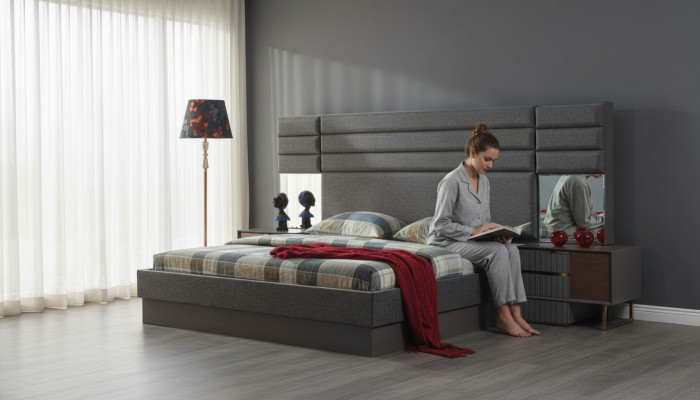Bedroom furnishing luxury double bed designer bedside tables 3-piece set