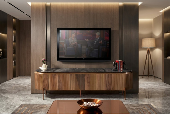 Elegant TV Lowboard Brown Color Luxurious Furniture for Living Room Novelty