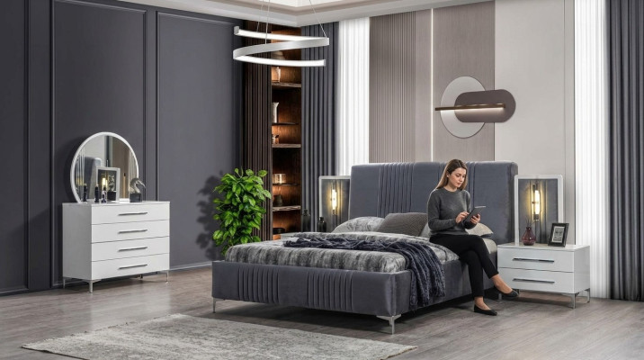 Stylish Bedroom Set Gray Double Bed Wood Nightstands 5-piece
