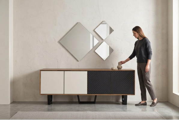 Modern dining room set consists of a 4-piece sideboard with 3 mirrors novelty.
