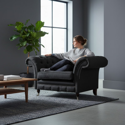 Luxurious Black Chesterfield Single Seater Living Room Upholstered Armchair