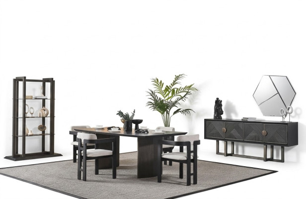 Elegant dining table with 4 chairs and console