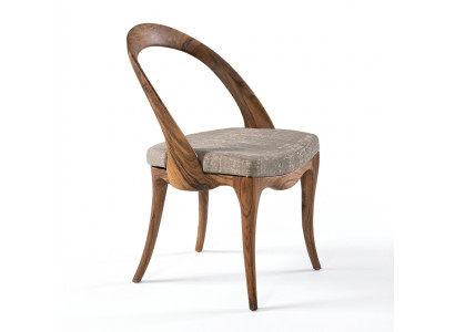 Brauner Holzstuhl modern elegant für Esszimmer und Wohnzimmer