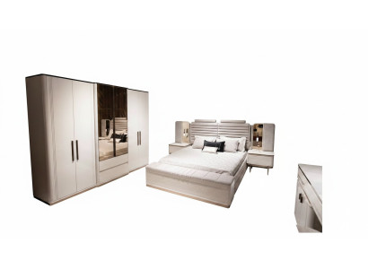 Elegantes Schlafzimmer-Set aus Holz in Beige mit Spiegel und Stauraum