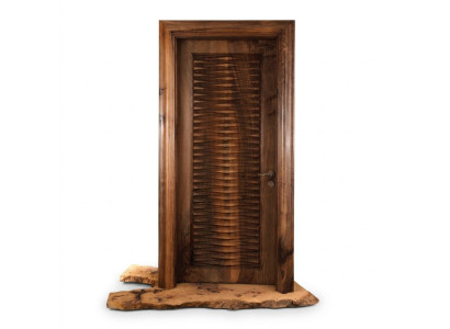 Braune Holztür modern elegant langlebig für Wohn- und Geschäftsräume