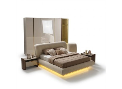 Elegantes Beiges Holzbett mit Textilbezug in zeitlosem Design