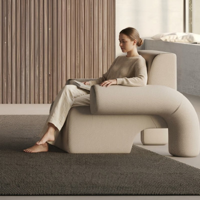 Modern and comfortable table for everyday use